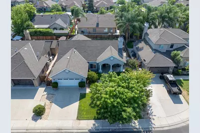 1704 Nutshell Court, Hughson, CA 95326 - Photo 4