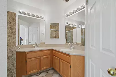 10115 Hampton Oak Drive, Elk Grove, CA 95624 - Photo 26