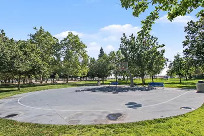 10115 Hampton Oak Drive, Elk Grove, CA 95624 - Photo 52