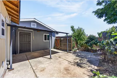 7325 Skander Way, Sacramento, CA 95828 - Photo 34