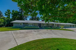 6090 Country Club Pl, Merced, CA 95340 - Photo 8