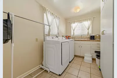 6090 Country Club Place, Merced, CA 95340 - Photo 34