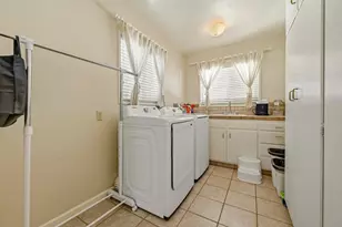 6090 Country Club Pl, Merced, CA 95340 - Photo 34