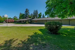 6090 Country Club Pl, Merced, CA 95340 - Photo 6