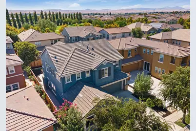 566 W Bonaventure Avenue, Mountain House, CA 95391 - Photo 40