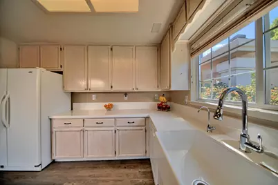 1007 Lourence Drive, Tracy, CA 95376 - Photo 16
