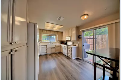 1007 Lourence Drive, Tracy, CA 95376 - Photo 12