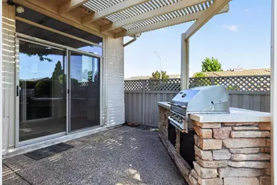 201 Stamos, Roseville, CA 95747 - Photo 10