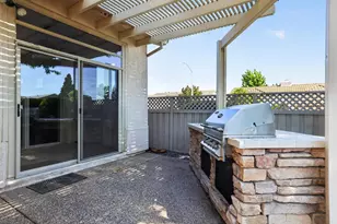 201 Stamos, Roseville, CA 95747 - Photo 10
