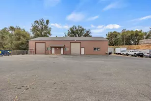 5690 Mother Lode Dr, Placerville, CA 95667 - Photo 16