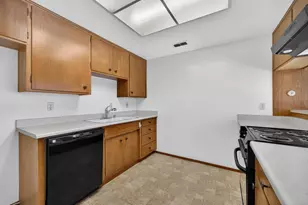 1917 Belcot Rd, Sacramento, CA 95825 - Photo 10