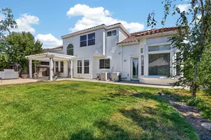 4686 Pine Valley Cir, Stockton, CA 95219 - Photo 6