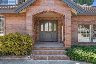7 Chicory Bend Ct, Sacramento, CA 95831 - Photo 4