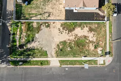 303 California Avenue, Modesto, CA 95351 - Photo 2
