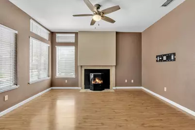 9186 Lagrange Court, Elk Grove, CA 95624 - Photo 12