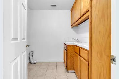 9186 Lagrange Court, Elk Grove, CA 95624 - Photo 18