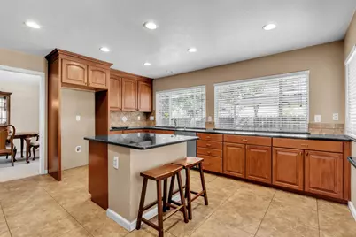 9186 Lagrange Court, Elk Grove, CA 95624 - Photo 10