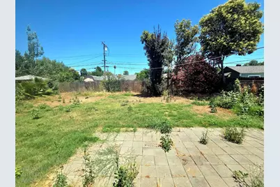 6736 Medora Drive, North Highlands, CA 95660 - Photo 14