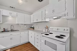 7021 21st Ave, Sacramento, CA 95820 - Photo 16
