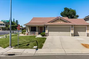 2901 Gambler Hill Ct, Riverbank, CA 95367 - Photo 2