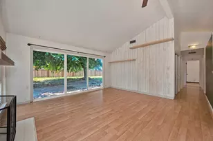 8205 Tanoak Way, Citrus Heights, CA 95621 - Photo 10