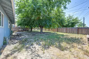 8205 Tanoak Way, Citrus Heights, CA 95621 - Photo 38