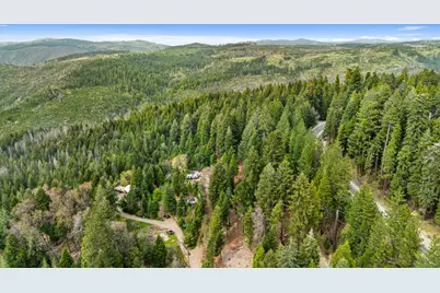 301 Camelot Way, Pollock Pines, CA 95726 - Photo 4