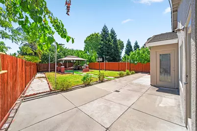 8953 Monterey Oaks Drive, Elk Grove, CA 95758 - Photo 46