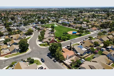 385 N 1st Street, Los Banos, CA 93635 - Photo 32