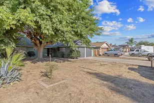 988 Laurel Ave, Lindsay, CA 93247 - Photo 2