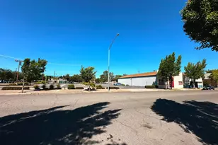1316 10th St, Modesto, CA 95354 - Photo 2