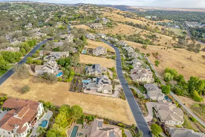 5207 Breese Circle, El Dorado Hills, CA 95762 - Photo 8