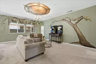 3910 Del Arco Ln, Sacramento, CA 95834 - Photo 8