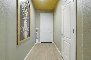 3910 Del Arco Ln, Sacramento, CA 95834 - Photo 6