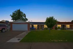 5717 Seyferth Way, Sacramento, CA 95823 - Photo 2