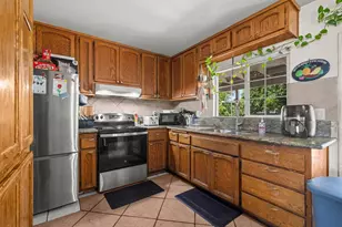 5717 Seyferth Way, Sacramento, CA 95823 - Photo 8