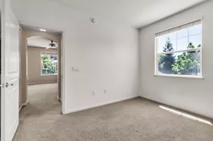 9575 Coney Island Cir, Elk Grove, CA 95758 - Photo 10