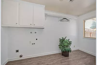 9700 Mira Del Rio Drive, Sacramento, CA 95827 - Photo 26