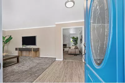 9700 Mira Del Rio Drive, Sacramento, CA 95827 - Photo 8