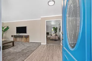 9700 Mira Del Rio Dr, Sacramento, CA 95827 - Photo 8