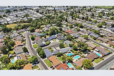 8723 Cabra Court, Elk Grove, CA 95624 - Photo 32