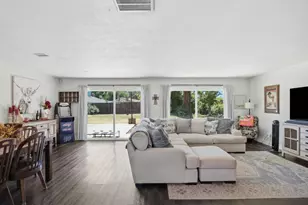 8723 Cabra Ct, Elk Grove, CA 95624 - Photo 10