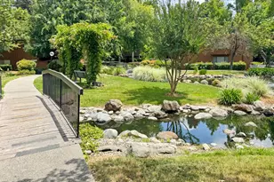709 Woodside Ln E, Sacramento, CA 95825 - Photo 4