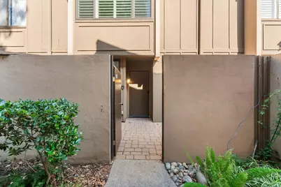 709 Woodside Ln E #2, Sacramento, CA 95825 - Photo 6