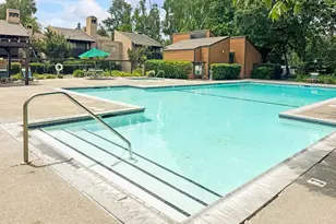 709 Woodside Ln E, Sacramento, CA 95825 - Photo 38