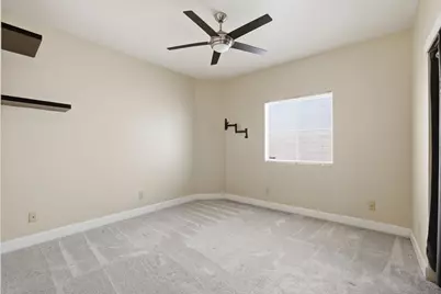 9189 E Laguna Way, Elk Grove, CA 95758 - Photo 32