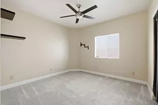 9189 E Laguna Way, Elk Grove, CA 95758 - Photo 32