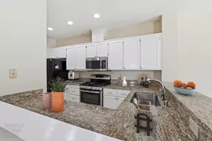 9189 E Laguna Way, Elk Grove, CA 95758 - Photo 12