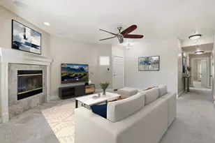 9189 E Laguna Way, Elk Grove, CA 95758 - Photo 8