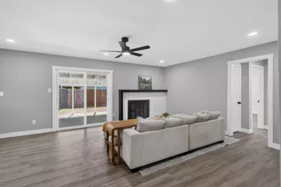 10102 Crawford Way, Sacramento, CA 95827 - Photo 8